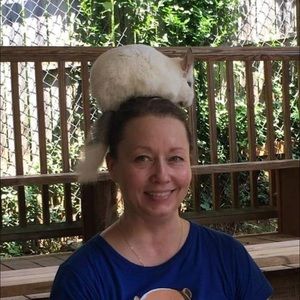 Meet your Posher, Jennifer